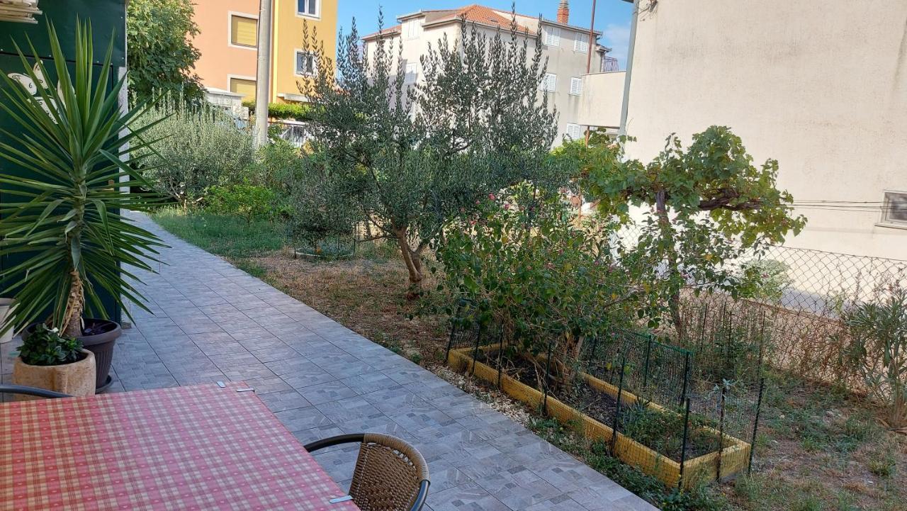 Apartment Butterfly Split - For Rest And Relaxation Екстер'єр фото