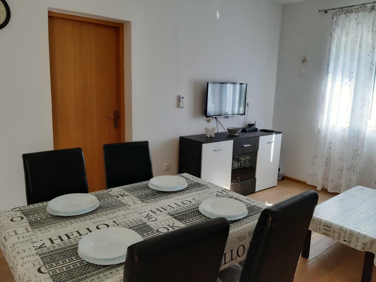 Apartment Butterfly Split - For Rest And Relaxation Екстер'єр фото