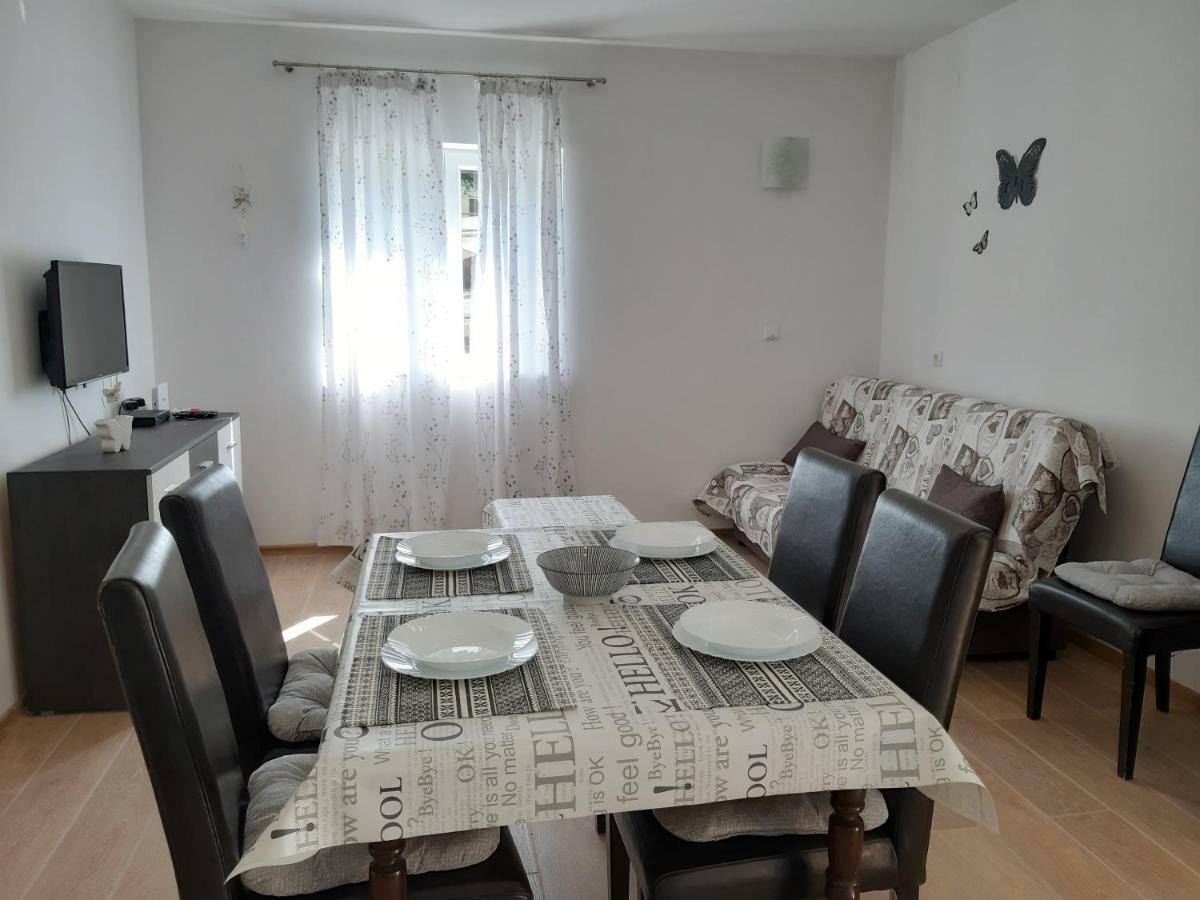 Apartment Butterfly Split - For Rest And Relaxation Екстер'єр фото