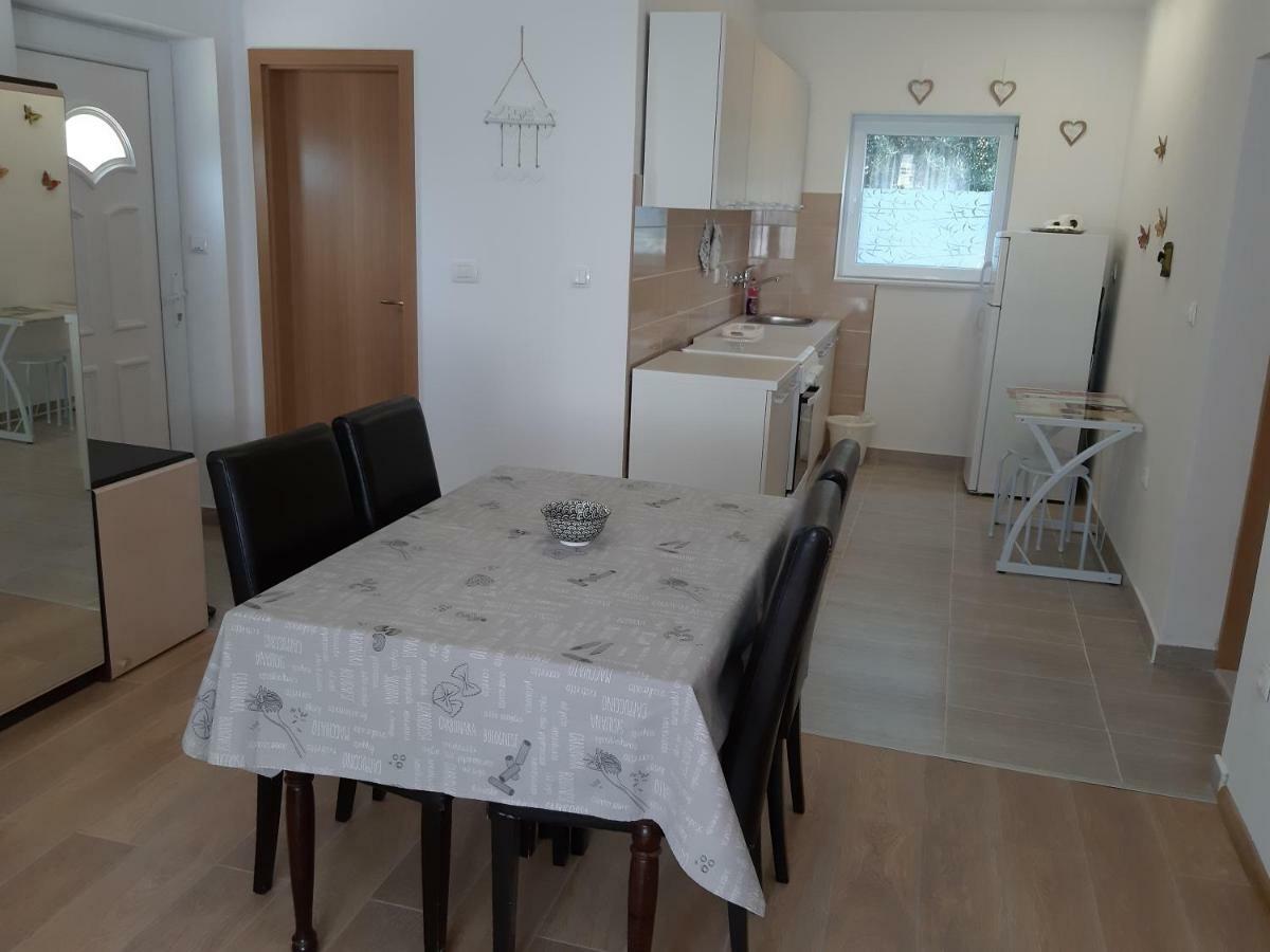 Apartment Butterfly Split - For Rest And Relaxation Екстер'єр фото